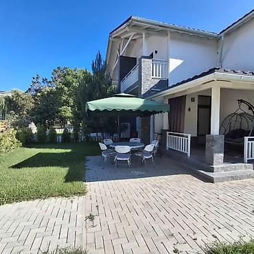 Долгосрочная аренда домов: 96 м², 3 комнаты, Парковка — 1