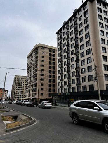 Продажа квартир: 3 комнаты, 172 м², Элитка, 2 этаж, ПСО (под самоотделку)