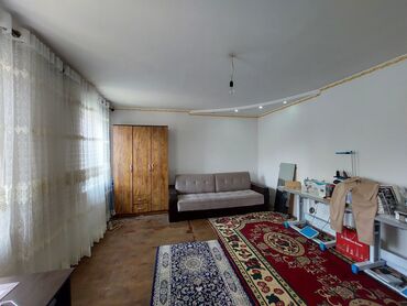 дом барачного типа бишкек: 40 м², 2 комнаты, Старый ремонт С мебелью