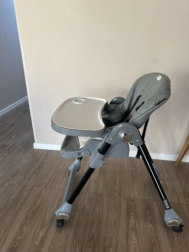 детское сиденье для автомобиля: Uşaq yemək stulu – təkərlərli, çoxfunksiyalı model - Rəng: boz -