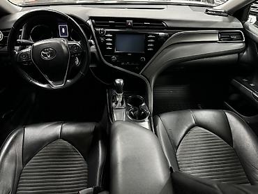 corolla 2016: Toyota Camry: 2019 г., Седан — 9