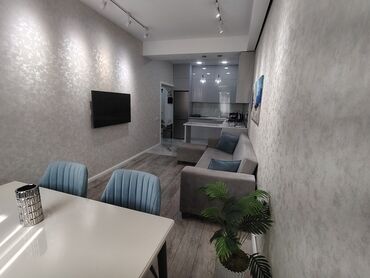 Uzunmüddətli kirayə mənzillər: 2 otaqli menzil kiraye verilir.Yashamaq ucun butun serayet var.Depozit — 9