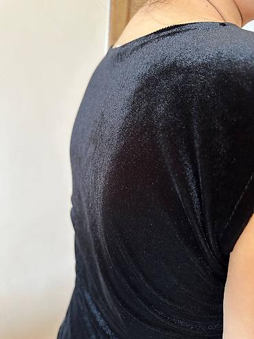 Юбки: 1. платье 44-46 размер 600 сом 2. короткое платье 300 сом 3 — 6