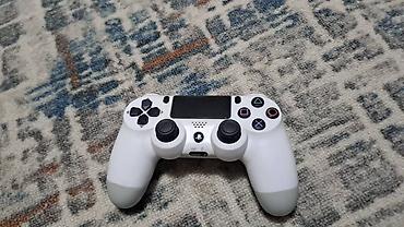Консолдор үчүн аксессуарлар: Беспроводной геймпад Sony DualShock 4 для PlayStation 4, цвет White — 1