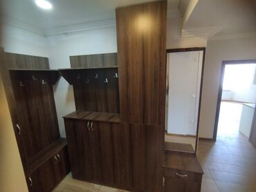 прихожка мебель: Деревянная прихожая вешалки для одежды зеркало полки для вещей
