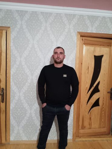 Taksi, logistika, çatdırılma: Evala salam is axtaram surucu isi bide muhavize isi yasim 25 boy 1.79 lalafo.az -da Taksi, logistika, çatdırılma: Evala salam is axtaram surucu isi bide muhavize isi yasim 25 boy 1.79