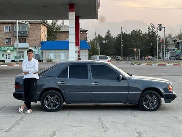 срочна продаю авто: Mercedes-Benz W124: 1990 г., 2.3 л, Механика, Бензин, Седан
