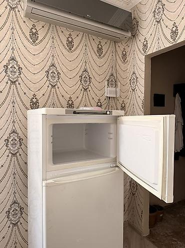 Soyuducular: İşlənmiş 2 qapılı Indesit Soyuducu Satılır, rəng - Ağ — 2