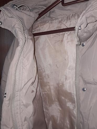 qadınlar ucun dojdevik plaşlar: Bej rəngli qışlıq puf şişmə qadın gödəkçə - Material: yüngül, suya — 3