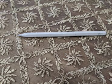 Apple pencil 2 Salam lpad satildiqina gore satilir ela veziyyetdedir