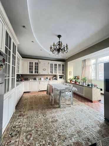 Продажа квартир: 3 комнаты, 103 м², 2 этаж