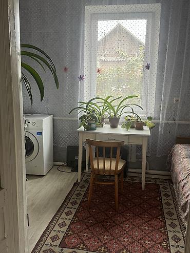 Продажа коттеджей и домов: Продается дом в Бишкеке в районе красный строитель. Участок 4 сотки — 5