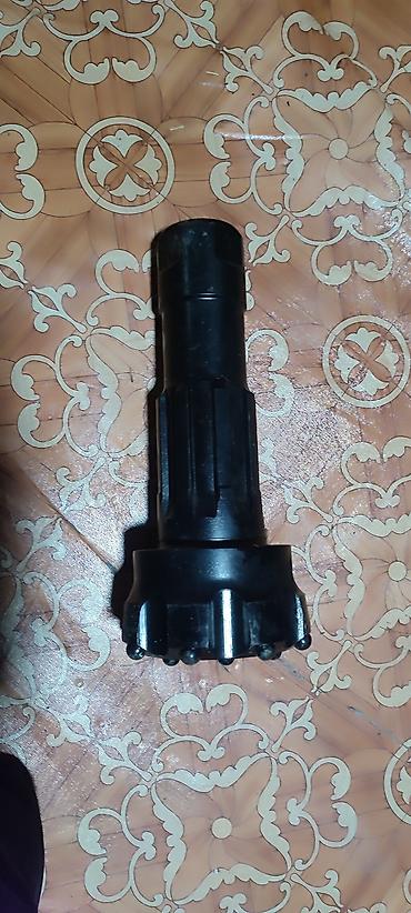 Буры: Буровая коронка по горным породам (ударно-вращательное бурение). - — 1