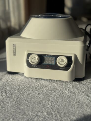 Медицинское оборудование: Настольная лабораторная центрифуга 900-1S с цифровым дисплеем и — 10