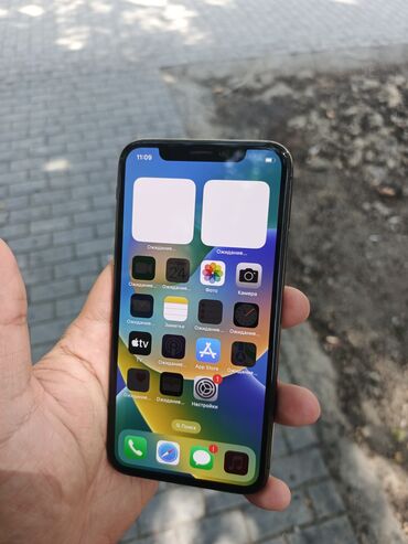 operativ yaddaş: IPhone X, 64 GB, Qara