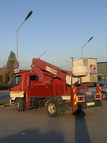hyndai celesta: Автовышка, Hyundai, 2014 г., до 9 м — 2