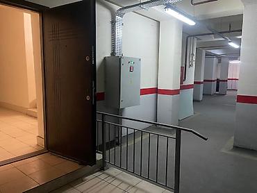 icare qaraj: Ağ şəhər Mərkəzi Bulvar küç. ev4 qaraj60. 14kv.m geniş Qaraş — 1