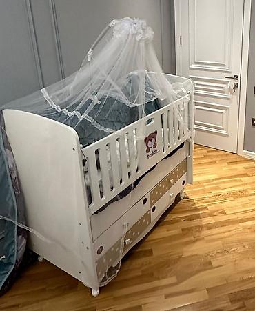 Mebel: Ağ rəngli çoxfunksiyalı beşik-komod “Teddy” dizaynı 4 eded cekmecesi — 1
