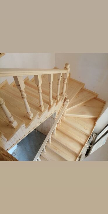 Qapıların təmiri: Qurudulmush taxtadan qapi ve pillekenleri yiqib ve yerinde — 10