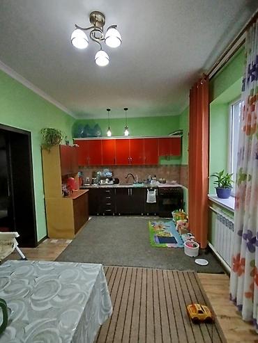 Продажа коттеджей и домов: 2 кабаттуу үй сатылат, аянты 234м2, участок 8 соток. Дареги: Бишкек — 5