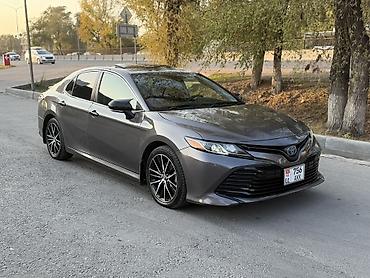 chrysler pacifica: Toyota Camry: 2020 г., 2.5 л, Вариатор, Гибрид, Седан — 2