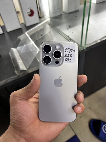Apple iPhone: IPhone 15 Pro, Новый, 256 ГБ, Natural Titanium, Защитное стекло, Чехол, 89 %