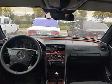 mini mercedes: Mercedes-Benz C 240: 2.4 l | 1998 il Sedan — 5