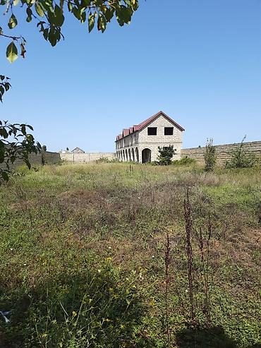 şahdağ nabran: Satış üçün: geniş torpaq sahəsində yerləşən böyük daş tikili. 12sot — 2