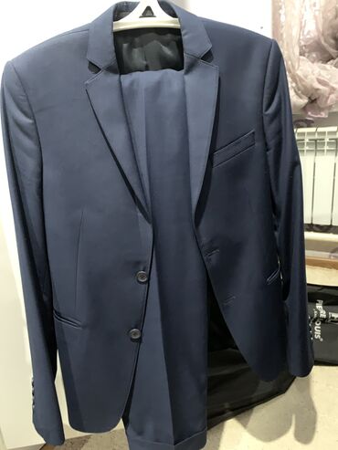 укороченный пиджак и брюки: Костюм цвет - Синий