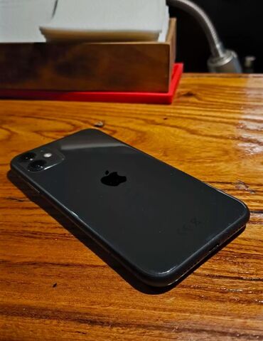 чехол б у: IPhone 11, Б/у, 256 ГБ, Черный, Наушники, Чехол, Кабель, 81 %