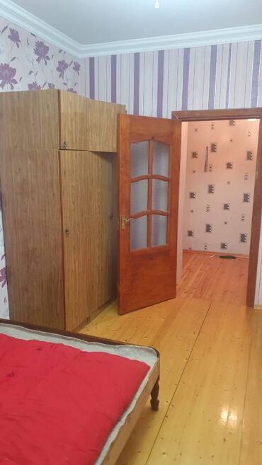 Uzunmüddətli kirayə mənzillər: Kohne gunesli,Mega storenin yanında,9 mərtəbənin,4-cü mərtəbəsində,3 — 13