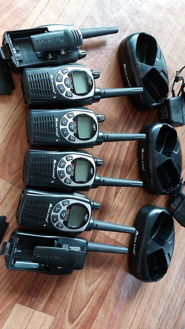 пиратская монополия карточки: Комплект из шести портативных раций Midland GXT1000 с зарядными