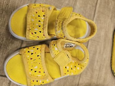 vicco: Uşaq üçün sarı rəngli sandal. Vicco( 15 sm) - Rəng: parlaq sarı, üst — 1