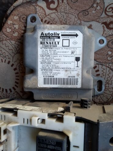 Письменные столы: Письменный стол, Б/у — 22