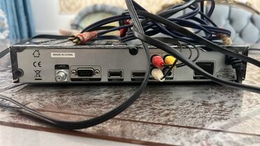 lb link modem: VHS video kaset pleyerləri və peyk qəbulu üçün cihaz dəsti 1) Sony