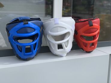 Тренажеры: Шлем шлема с борьером с защитой