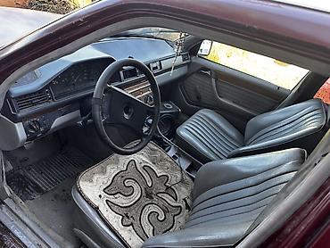 1221 2: Mercedes-Benz E-Class: 1992 г., 2 л, Механика, Газ, Седан — 5