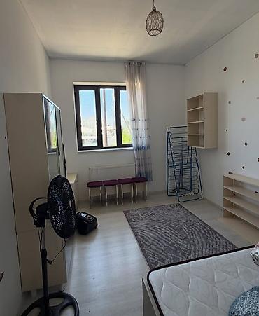 Günlük kirayə mənzillər: 4 otaqlı — 8