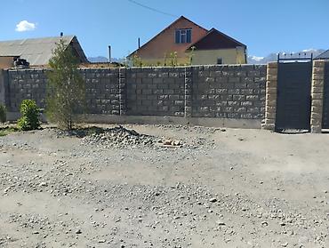 село чокморова: Продаю дом в г.Балыкчы, рядом школа и детсад, проезжает 104 маршрут — 2