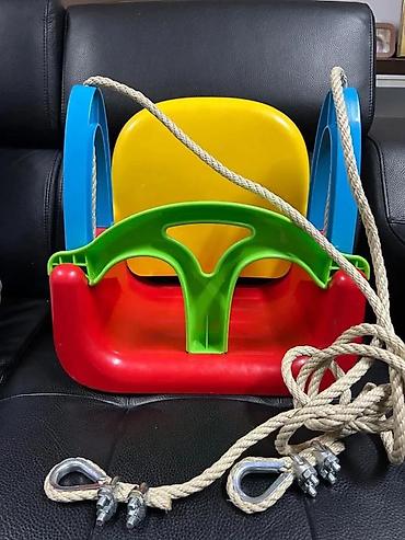 Njihalice: Dečija viseća ljuljaška sa ogradicom i naslonom - Troslojno sedište — 2