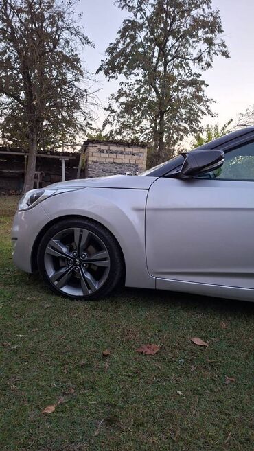 Hyundai: Hyundai Veloster: 1.6 l | 2012 il Hetçbek — 2