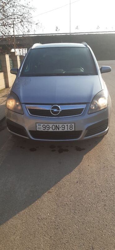 Opel: Opel Zafira: 1.9 l | 2007 il 332000 km Van/Minivan