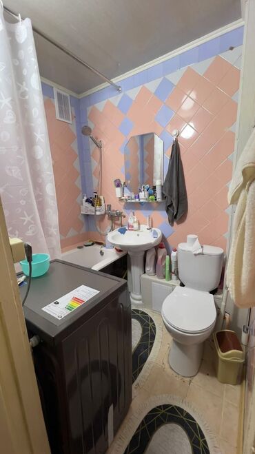 тоголок молдо фрунзе: 3 комнаты, 58 м², 104 серия, 1 этаж, Косметический ремонт