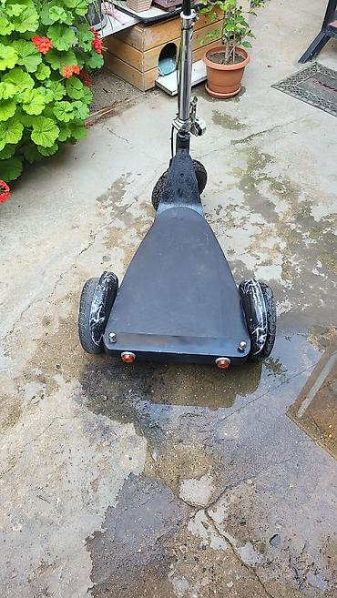 2 tekerli scooter: Üçtəkərli elektrikli skuterlə rahat və sabit hərəkət! Məhsul təsviri — 3