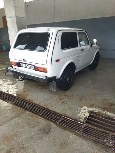 шефралет нива: ВАЗ (ЛАДА) 4x4 Niva: 1984 г., 1.7 л, Механика, Бензин, Жол тандабас