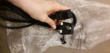 Noutbuklar üçün adapterlər: Kompüter bi̇rləşdi̇ri̇ci̇ kabellər 12 dənə var. Bi̇ri̇ 3 manata — 3