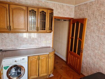 Uzunmüddətli kirayə mənzillər: Ailəyə verilir. Elmlər metrosundan 6 dəqiqəlik məsafədə yerləşir — 9