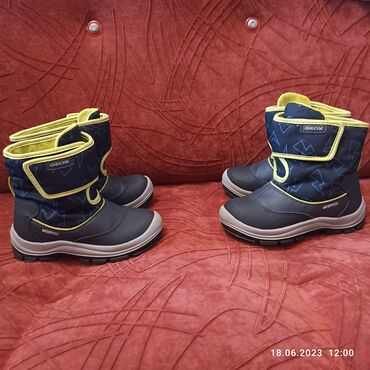 Детская обувь: Продаю детскую обувь Деми Geox оригинал из Австрии. 26размер