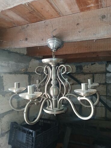 Led çilçıraqlar: Çılçıraq, Metal