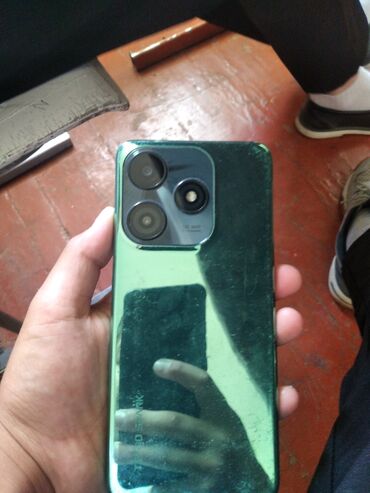 телефоны за 2000 сом: Tecno Spark 10C, 128 ГБ